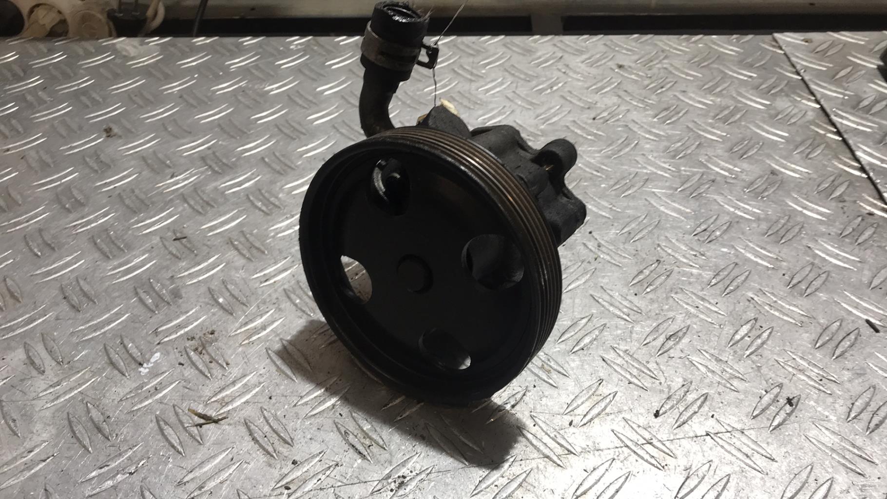 Pompe de direction FORD FIESTA 5 PHASE 2 Diesel - 1