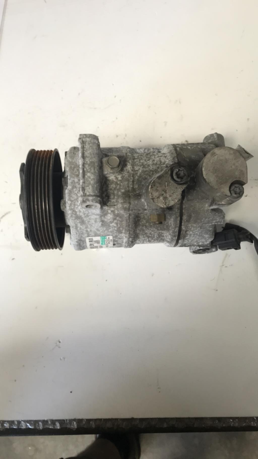 Compresseur clim VOLKSWAGEN POLO 5 PHASE 1 Diesel - 1
