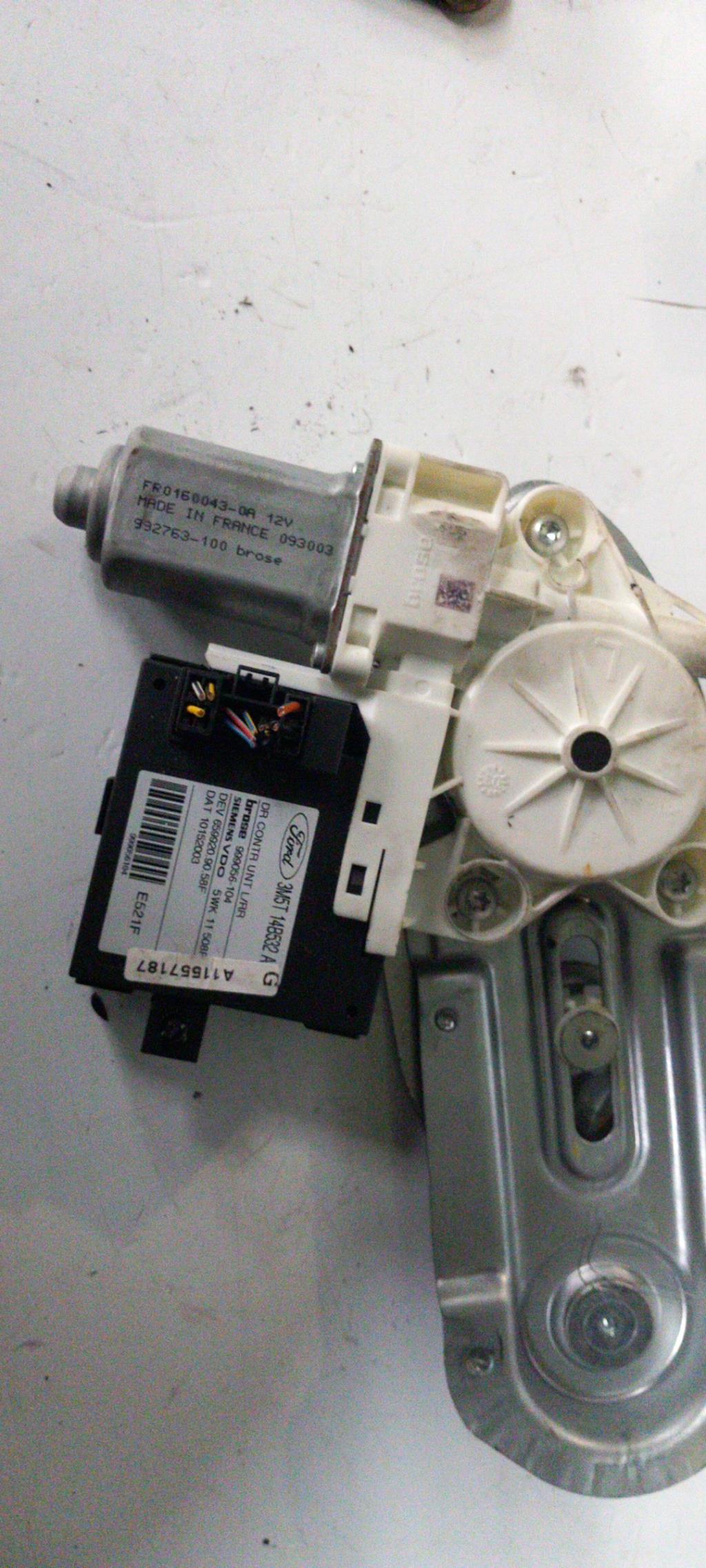 Leve vitre electrique arriere gauche FORD C-MAX 1 PHASE 1 Diesel - 1