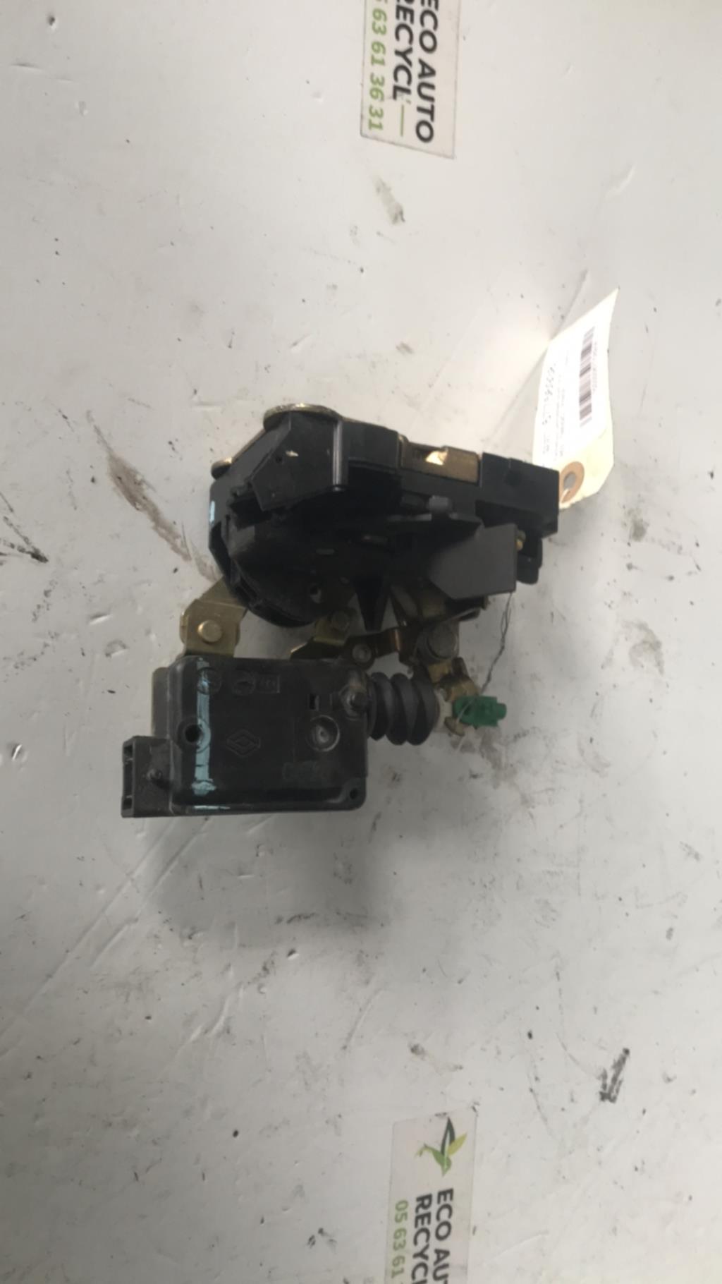 Fermeture centralisee avant droit RENAULT TWINGO 1 PHASE 3 Essence - 1