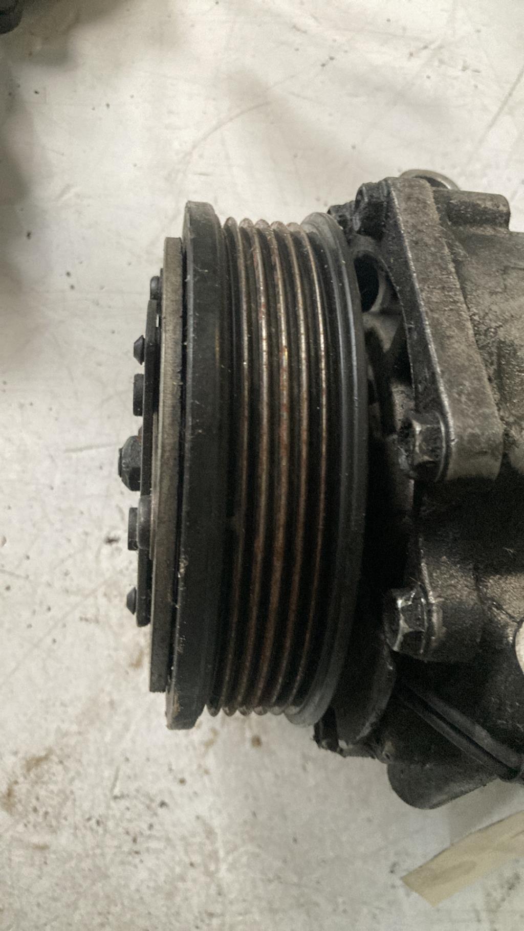 Compresseur clim FORD FIESTA 6 PHASE 1 Diesel - 1