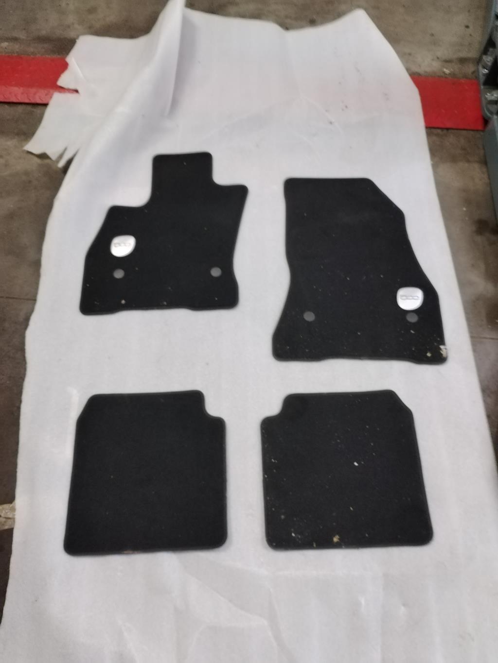 Tapis de sol FIAT 500L  - 1