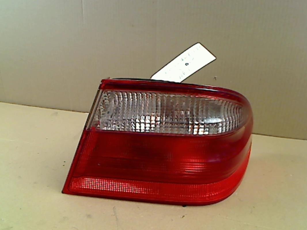 Fanale posteriore principale sinistro (luci) MERCEDES CLASSE E 210 PHASE 2 Diésel - 1