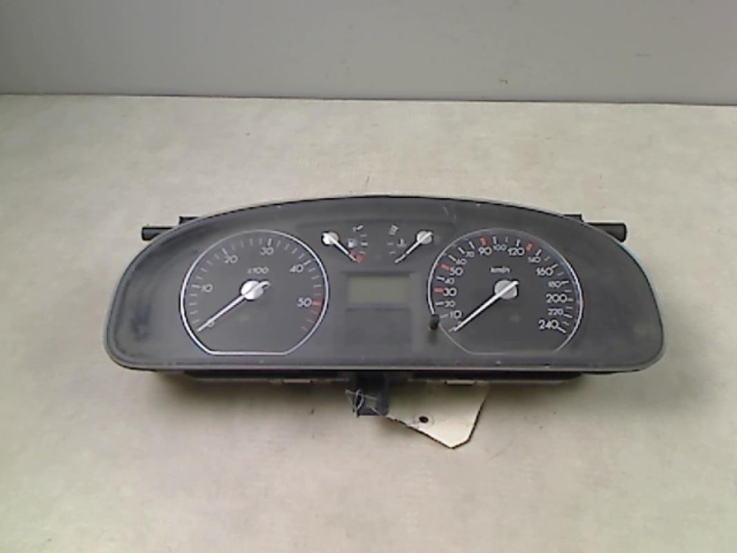 Compteur RENAULT LAGUNA 2 PHASE 2 BREAK Diesel - 1