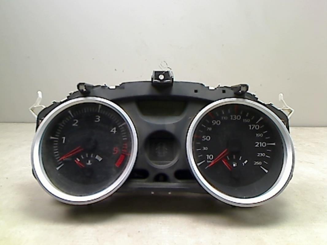 Compteur RENAULT MEGANE 2 PHASE 2 BREAK Diesel - 1