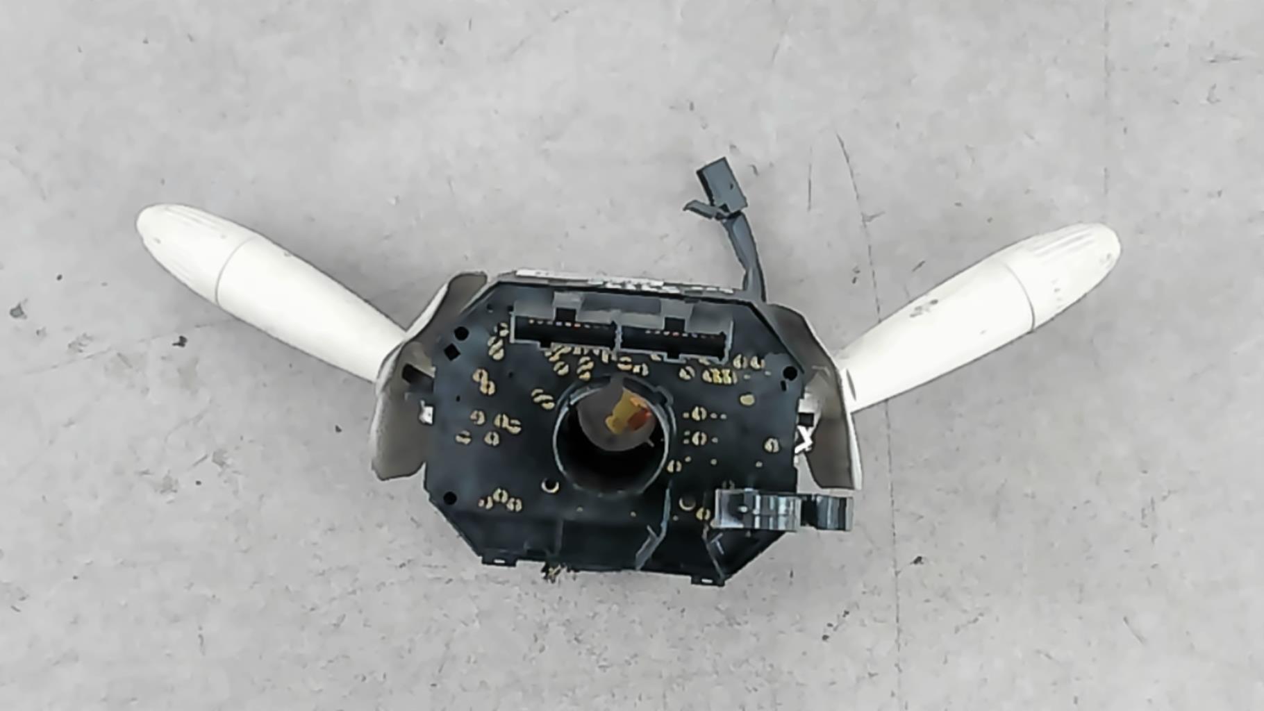 Commodo FIAT 500 2 PHASE 1 Essence - 1