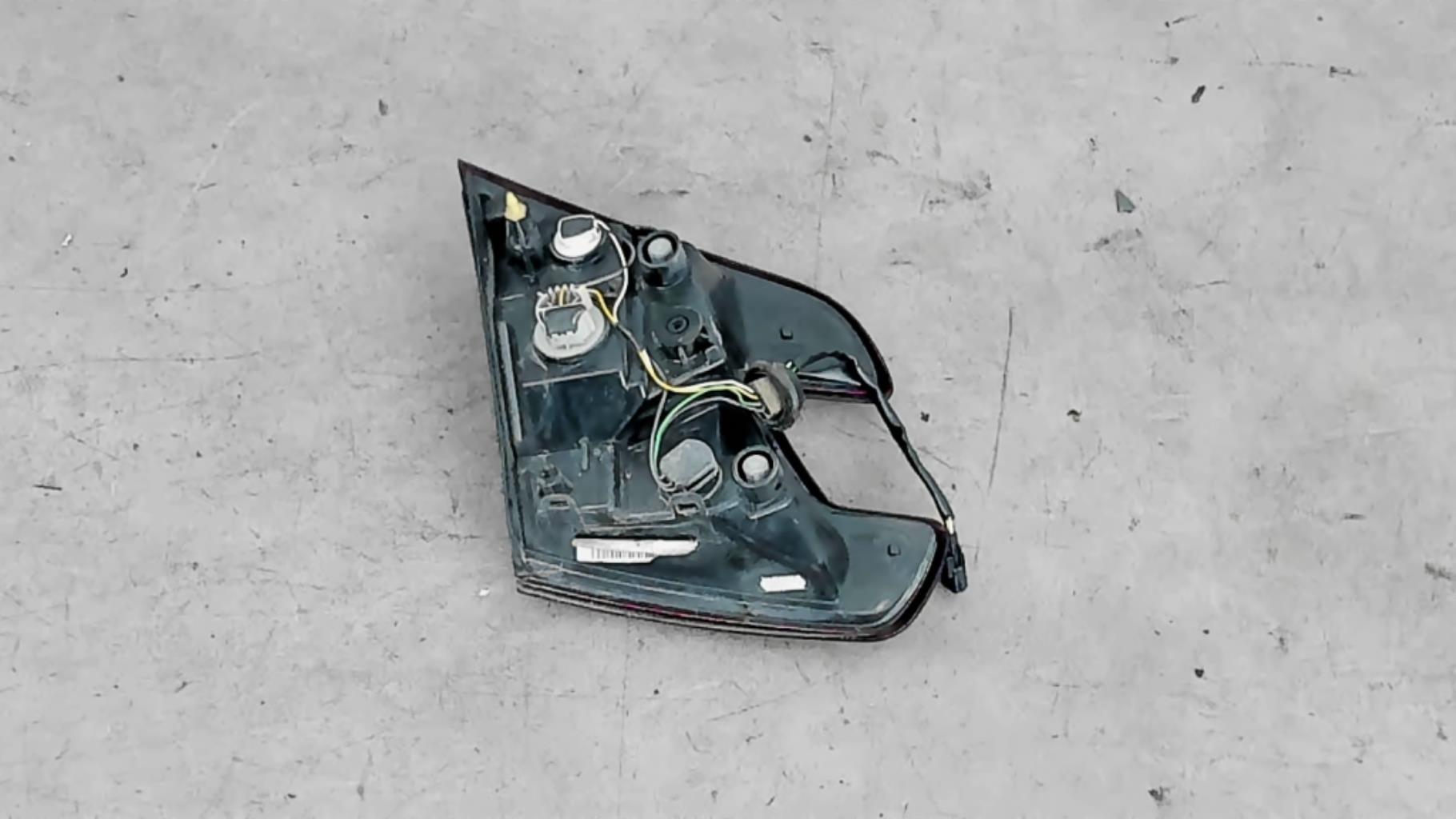 Feu arriere secondaire droit (feux) RENAULT MEGANE 3 PHASE 1 BREAK Diesel - 1