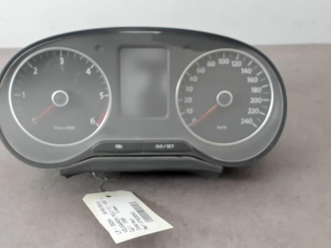 Compteur VOLKSWAGEN POLO 5 PHASE 1 Diesel - 1