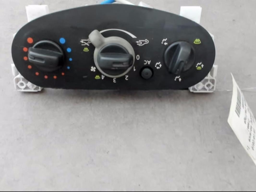 Commande chauffage DACIA SANDERO 1 Diesel - 1