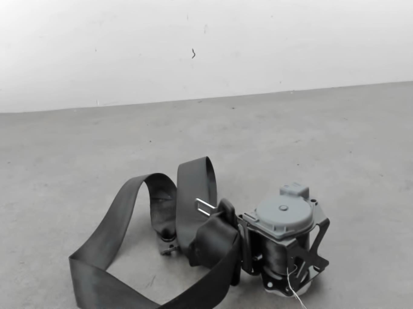 Cintura di sicurezza posteriore sinistra AUDI A1 1 PHASE 1 Gasolina - 1