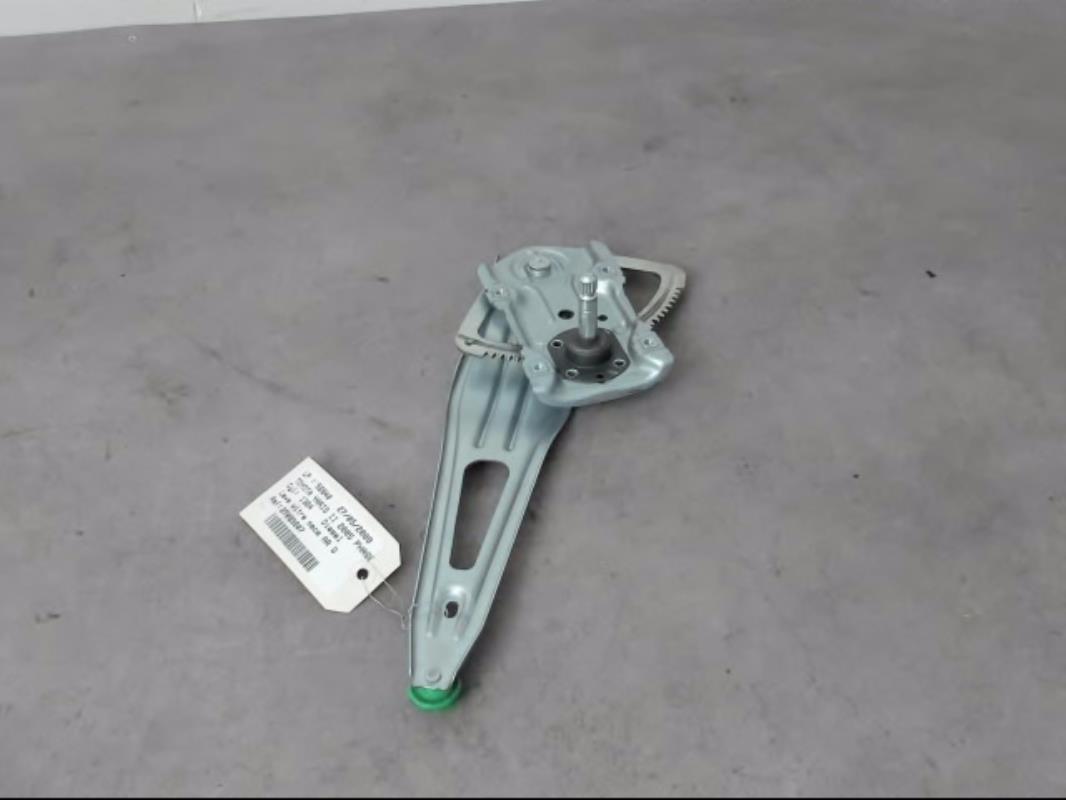 Alzacristalli manuale posteriore sinistro TOYOTA YARIS 2 PHASE 1 Diésel - 1
