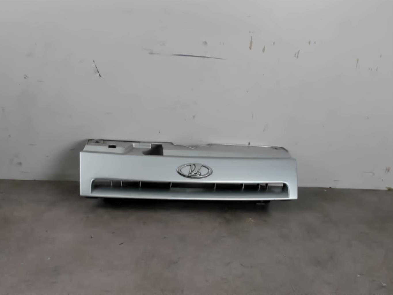 Calandre LADA 110 GPL - 1
