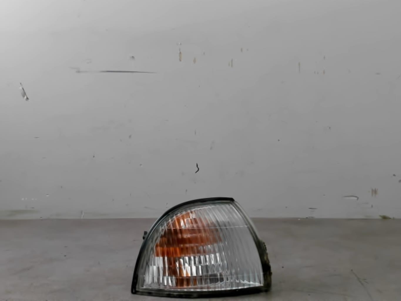Gruppo ottico anteriore secondario destro (luci)(freccia) DAEWOO NEXIA Gasolina - 1