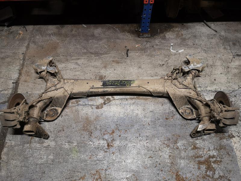Essieu arriere RENAULT SCENIC 2 PHASE 1 Diesel - 1