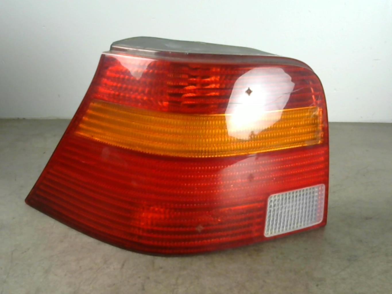 Fanale posteriore principale sinistro (luci) VOLKSWAGEN GOLF 4 Diésel - 1