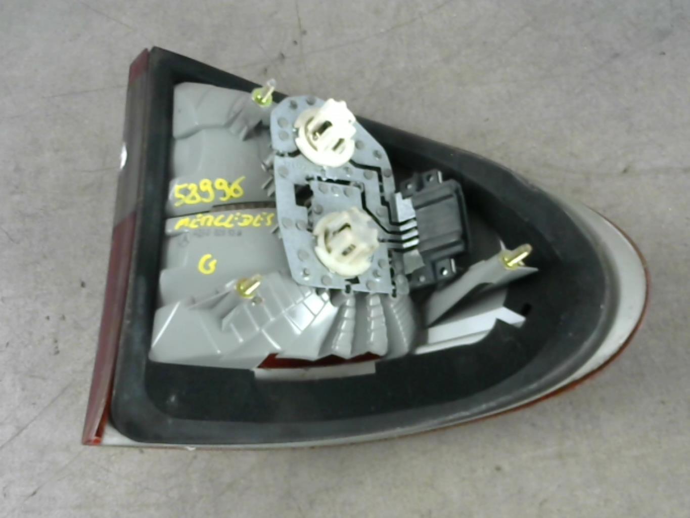 Fanale posteriore principale sinistro (luci) MERCEDES CLASSE E 210 PHASE 2 BREAK Diésel - 1