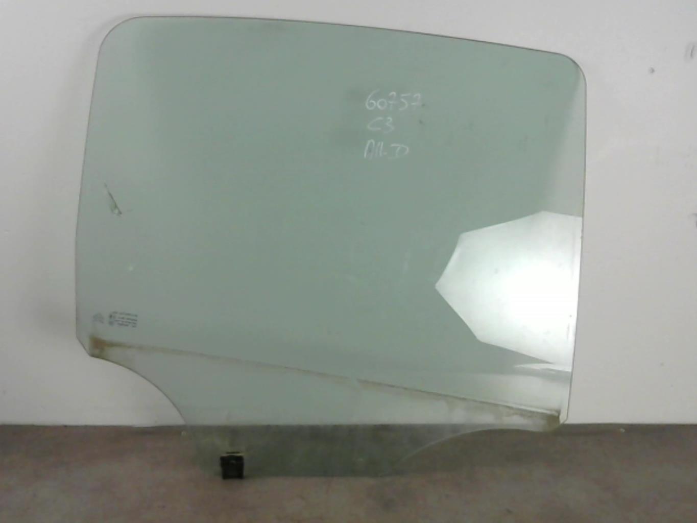 Vitre arriere droit CITROEN C3 2 PHASE 1 Diesel - 1