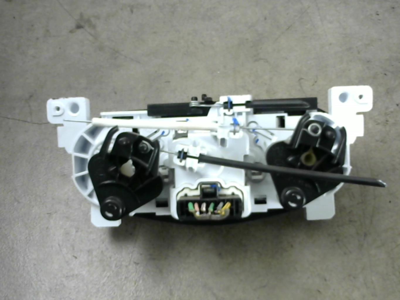 Commande chauffage DACIA SANDERO 2 PHASE 2 Essence - 1