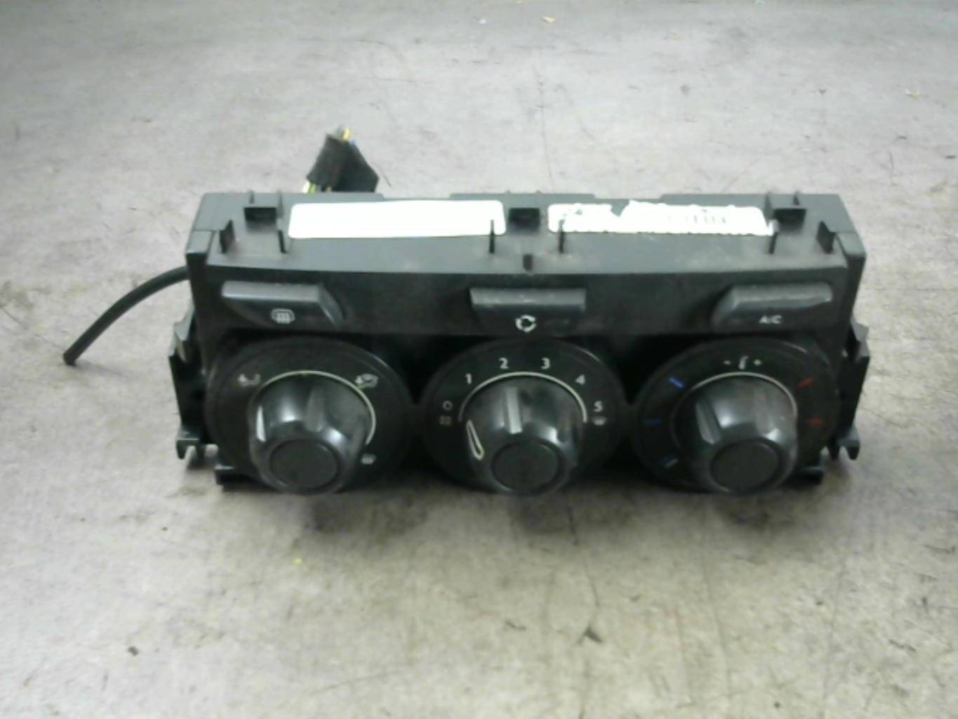 Commande chauffage CITROEN C3 2 PHASE 1 Diesel - 1