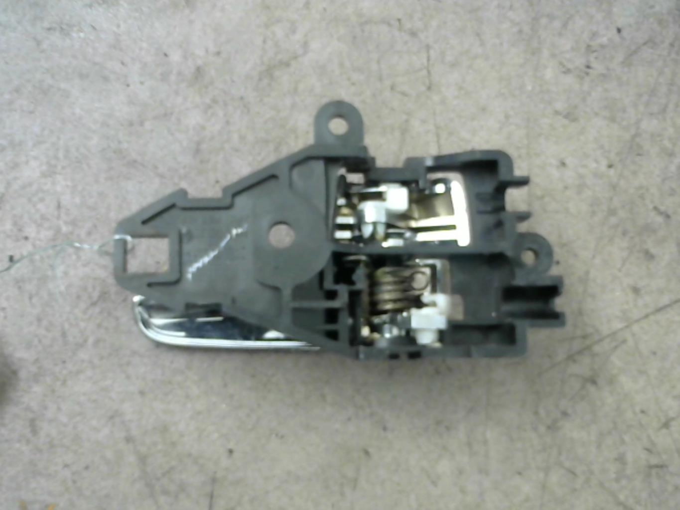 Maniglia interna anteriore sinistra MITSUBISHI L 200 3 Diésel - 1