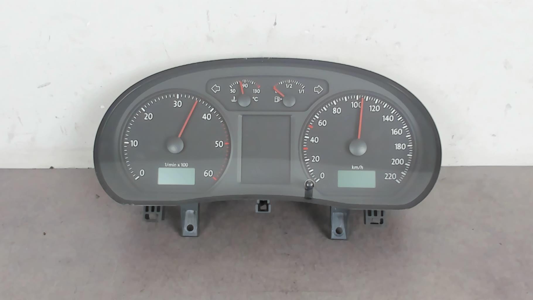 Compteur VOLKSWAGEN POLO 4 PHASE 2 Diesel - 1