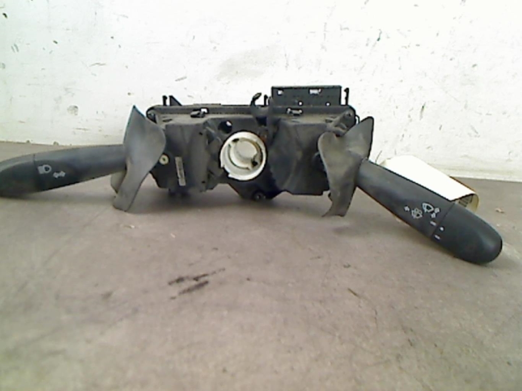 Commodo ALFA ROMEO 166 Essence - 1