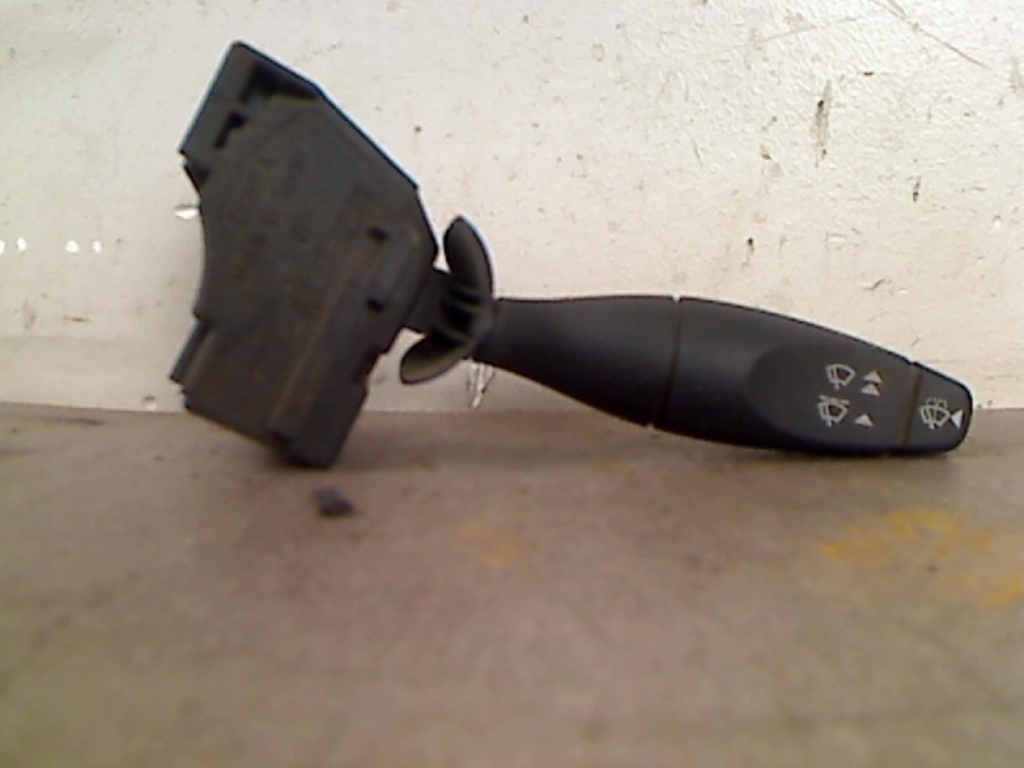 Commodo d'essuie glaces FORD FOCUS 1 Diesel - 1