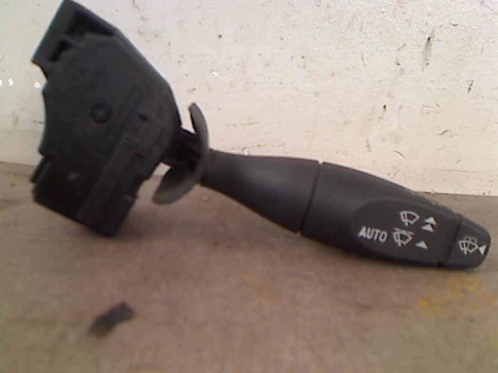 Commodo d'essuie glaces FORD MONDEO 2 BREAK Diesel - 1