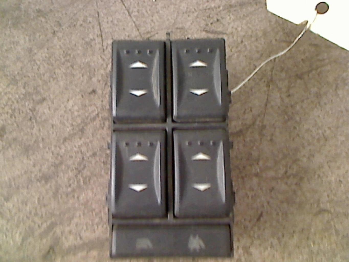 Interruptor de elevalunas FORD MONDEO 2 Diésel - 1