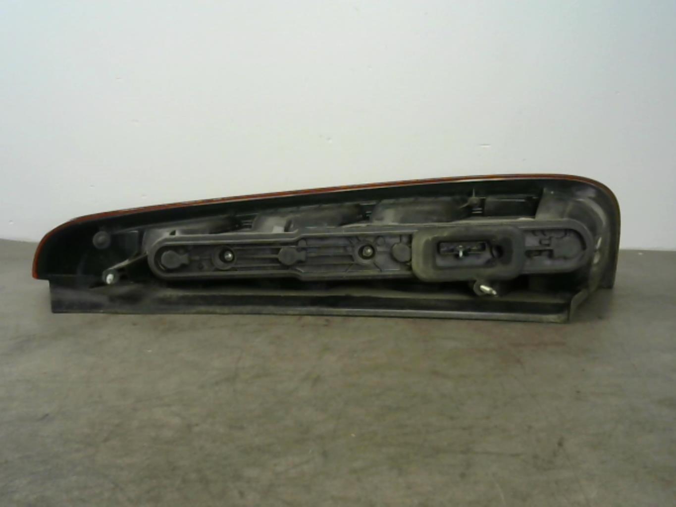 Feu arriere principal gauche (feux) FORD C-MAX 1 PHASE 2 Diesel - 1