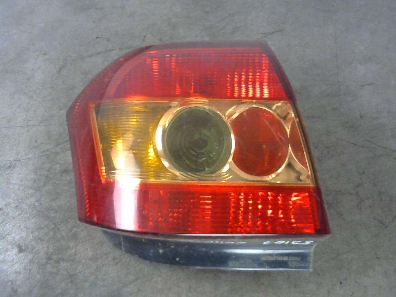 Fanale posteriore principale sinistro (luci) TOYOTA COROLLA 10 PHASE 2 Diésel - 1