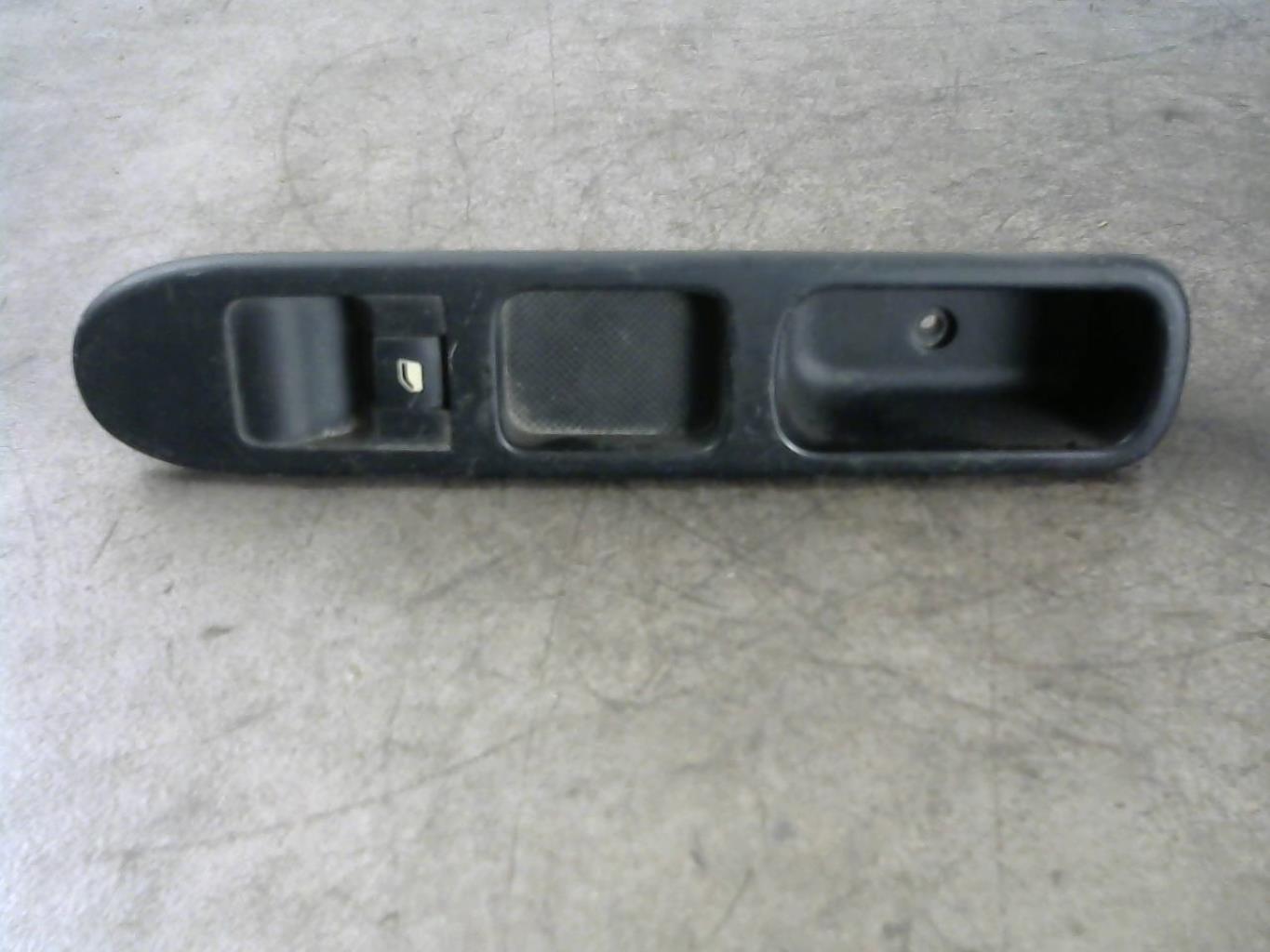 Interruttore lavacristalli anteriore destro PEUGEOT 307 PHASE 1 Diésel - 1