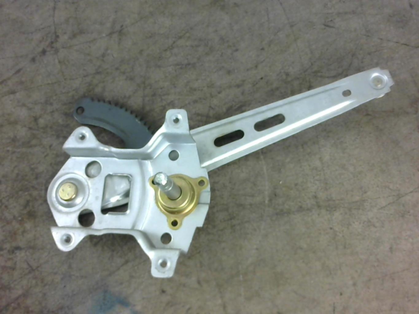 Alzacristalli manuale posteriore destro HYUNDAI GETZ PHASE 1 Gasolina - 1