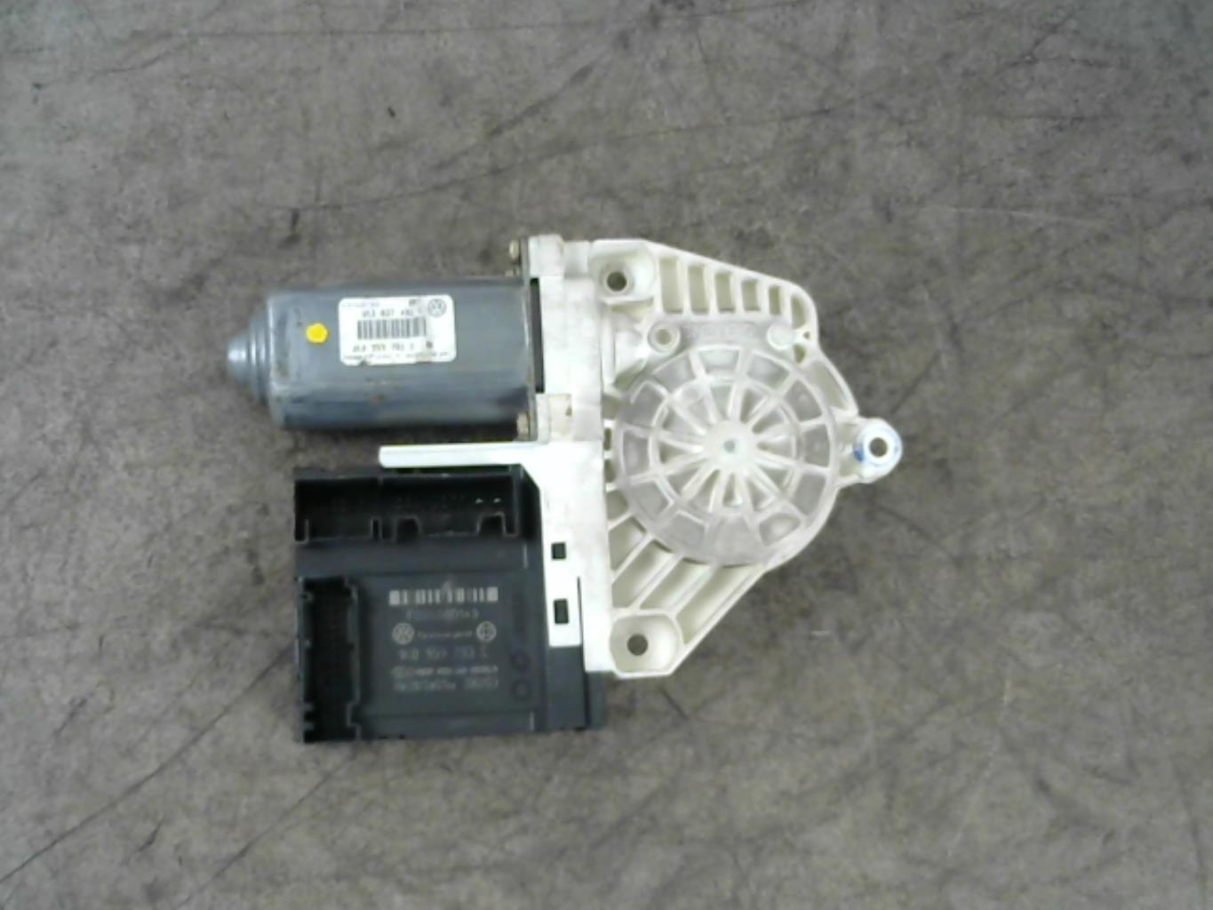 Motore tergicristallo anteriore sinistro VOLKSWAGEN GOLF 5 Diésel - 1