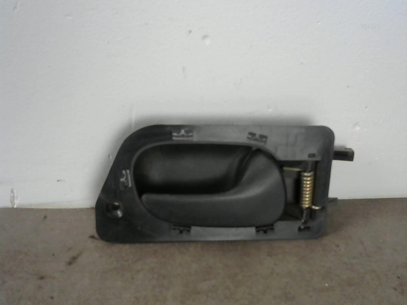 Maniglia interna posteriore destra RENAULT LAGUNA 1 PHASE 1 Gasolina - 1