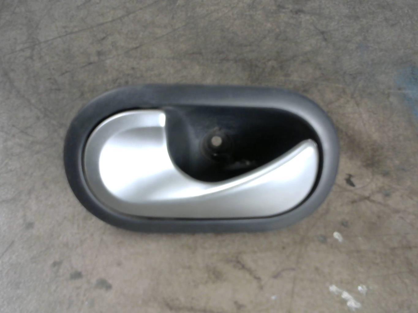 Poignee interieur avant gauche RENAULT MODUS PHASE 1 Diesel - 1
