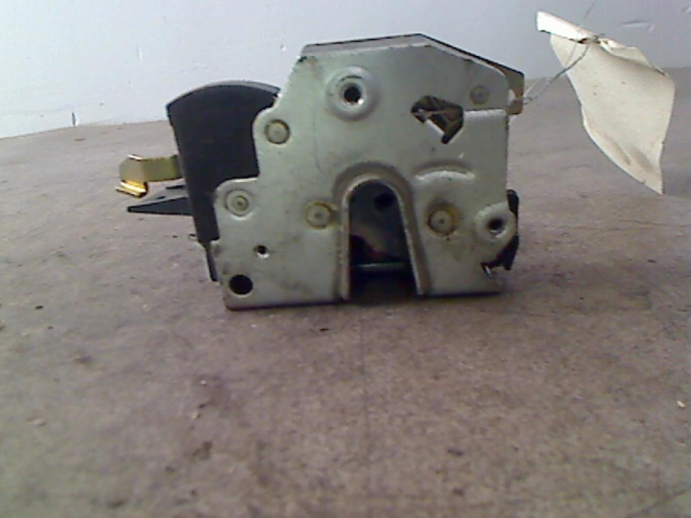 Serrure arriere droit BMW SERIE 3 E36 Essence - 1