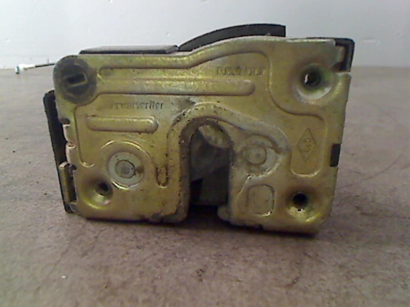 Serrure avant droit RENAULT CLIO 2 PHASE 2 Diesel - 1
