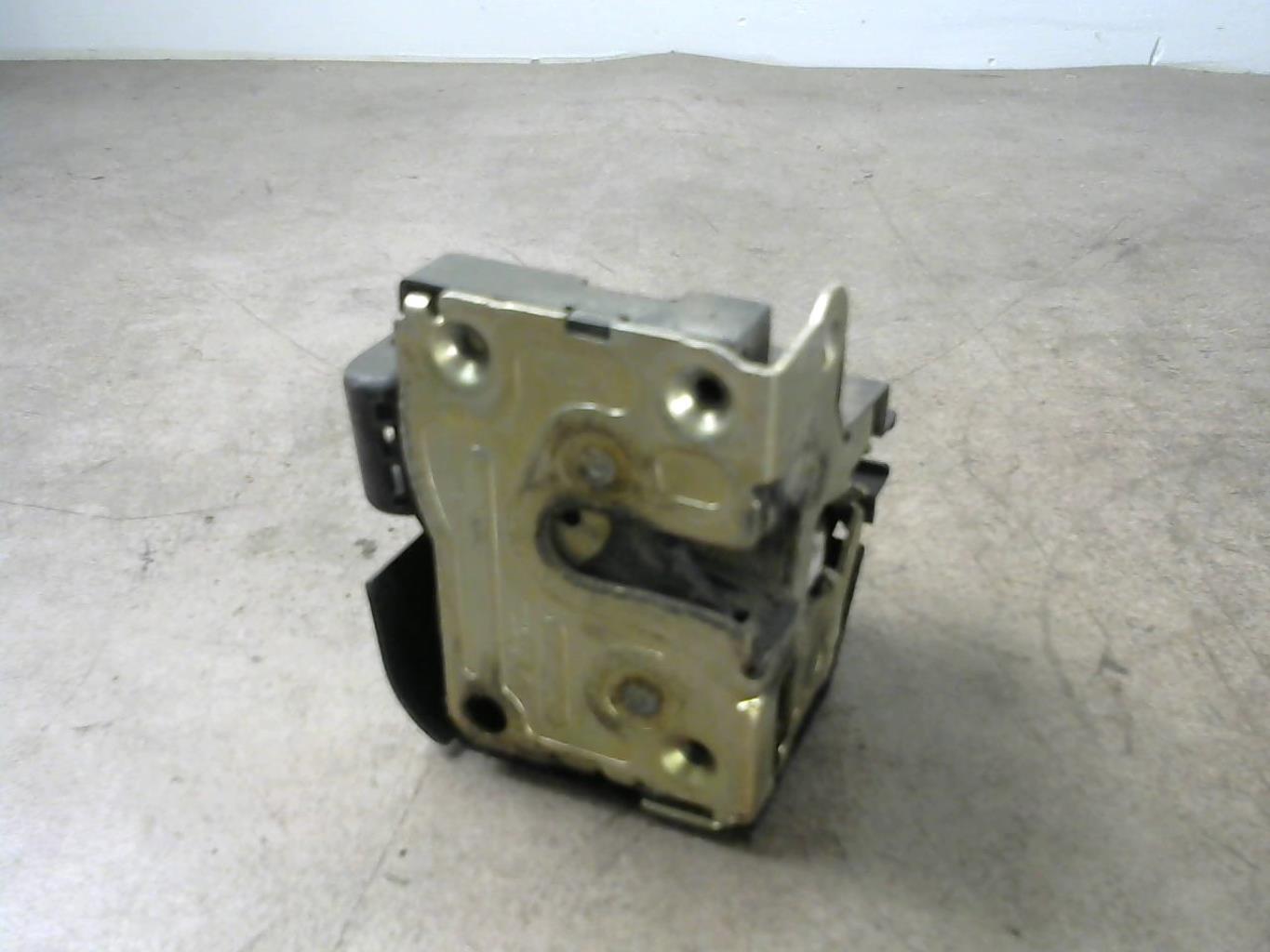 Serrure avant droit RENAULT CLIO 2 PHASE 1 Essence - 1