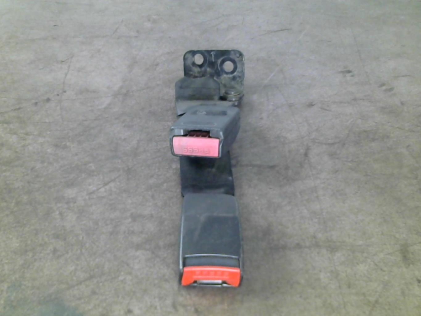 Aggancio cintura sicurezza posteriore destro PEUGEOT 607 PHASE 1 Diésel - 1