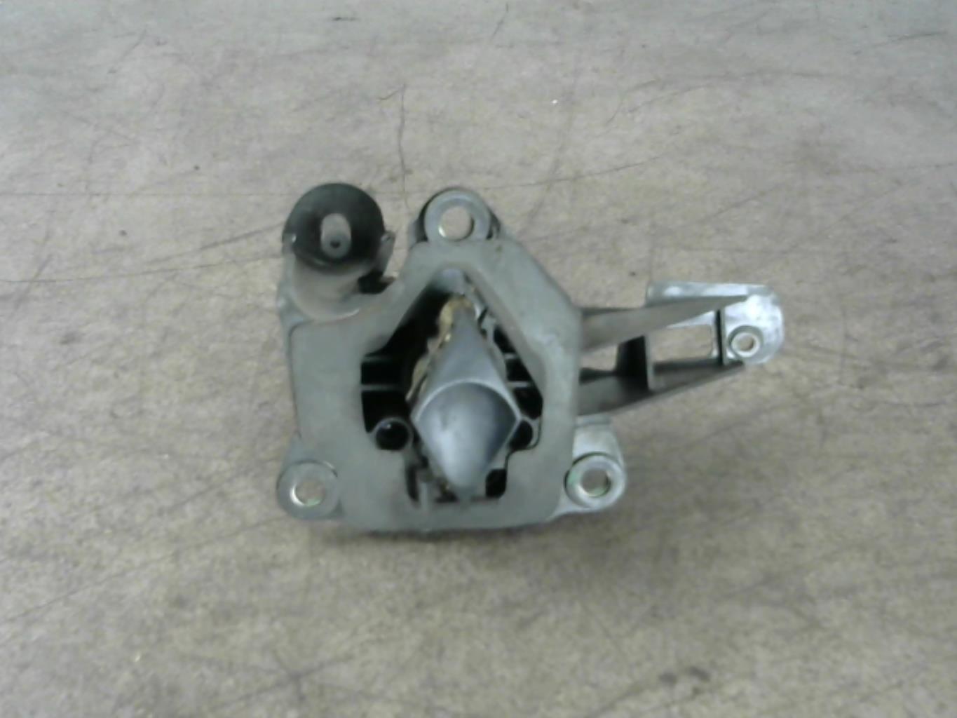 Bouton de coffre RENAULT CLIO 2 CAMPUS PHASE 2 Essence - 1