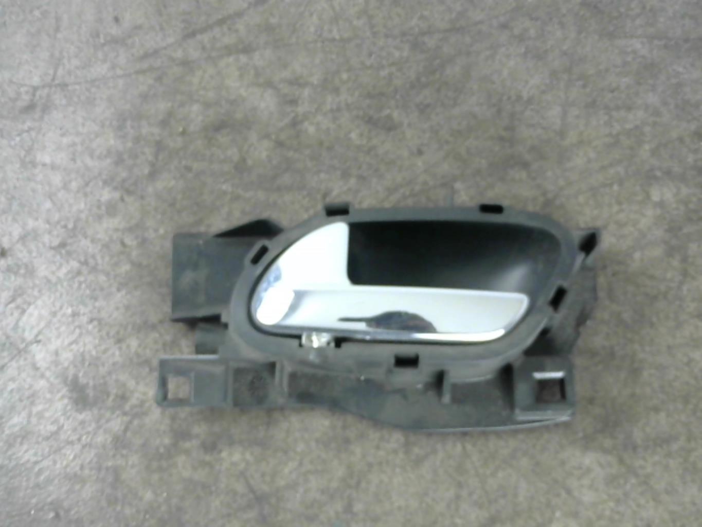 Maniglia interna anteriore sinistra CITROEN C4 1 PHASE 1 COUPE Diésel - 1