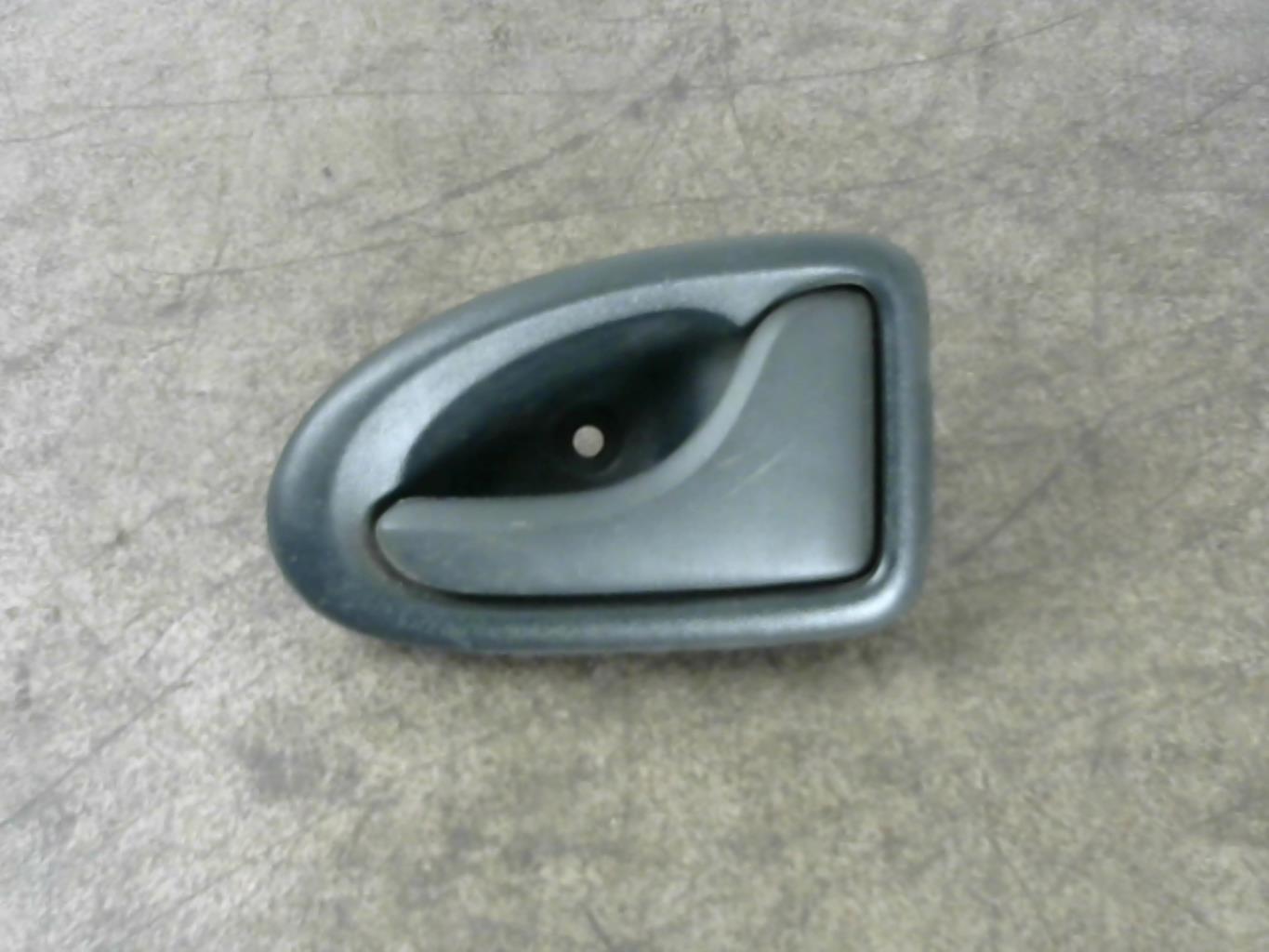 Maniglia interna posteriore destra RENAULT SCENIC 1 PHASE 1 Gasolina/GLP - 1