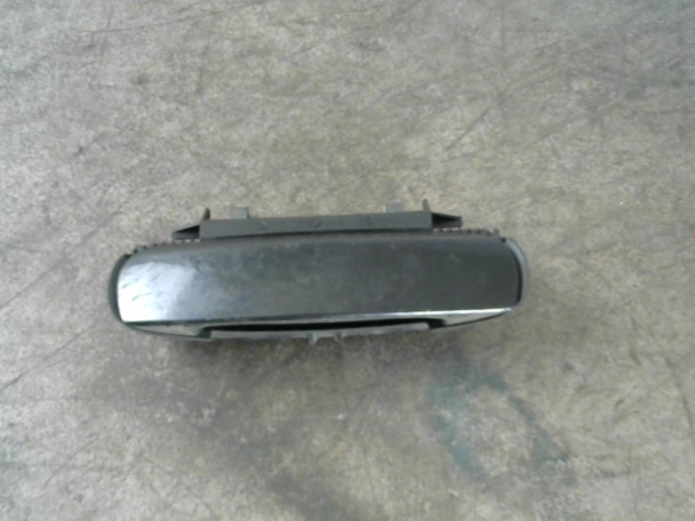 Maniglia portiera posteriore sinistra AUDI A3 2 SPORTBACK PHASE 1 Diésel - 1