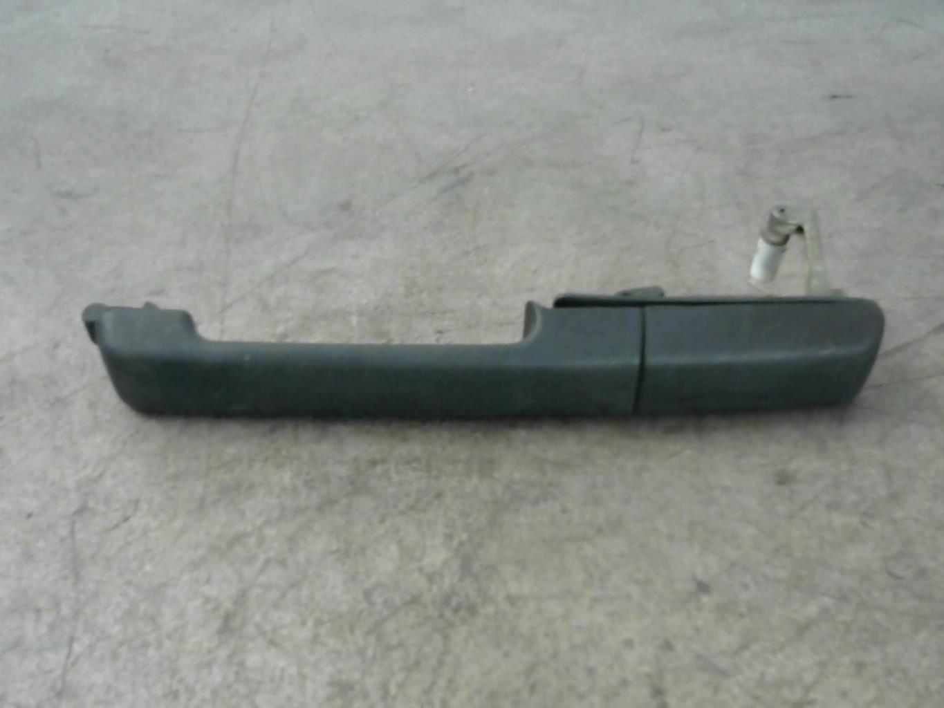 Maniglia portiera posteriore sinistra VOLKSWAGEN PASSAT 5 Diésel - 1