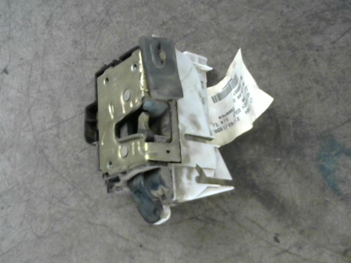 Serrure arriere droit VOLKSWAGEN GOLF Essence - 1
