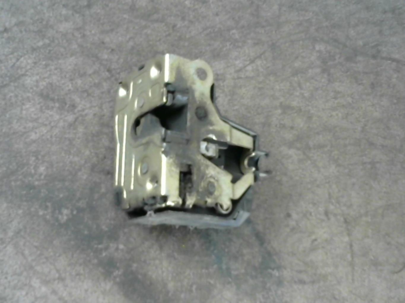 Serratura posteriore destra RENAULT MEGANE 1 BREAK Diésel - 1