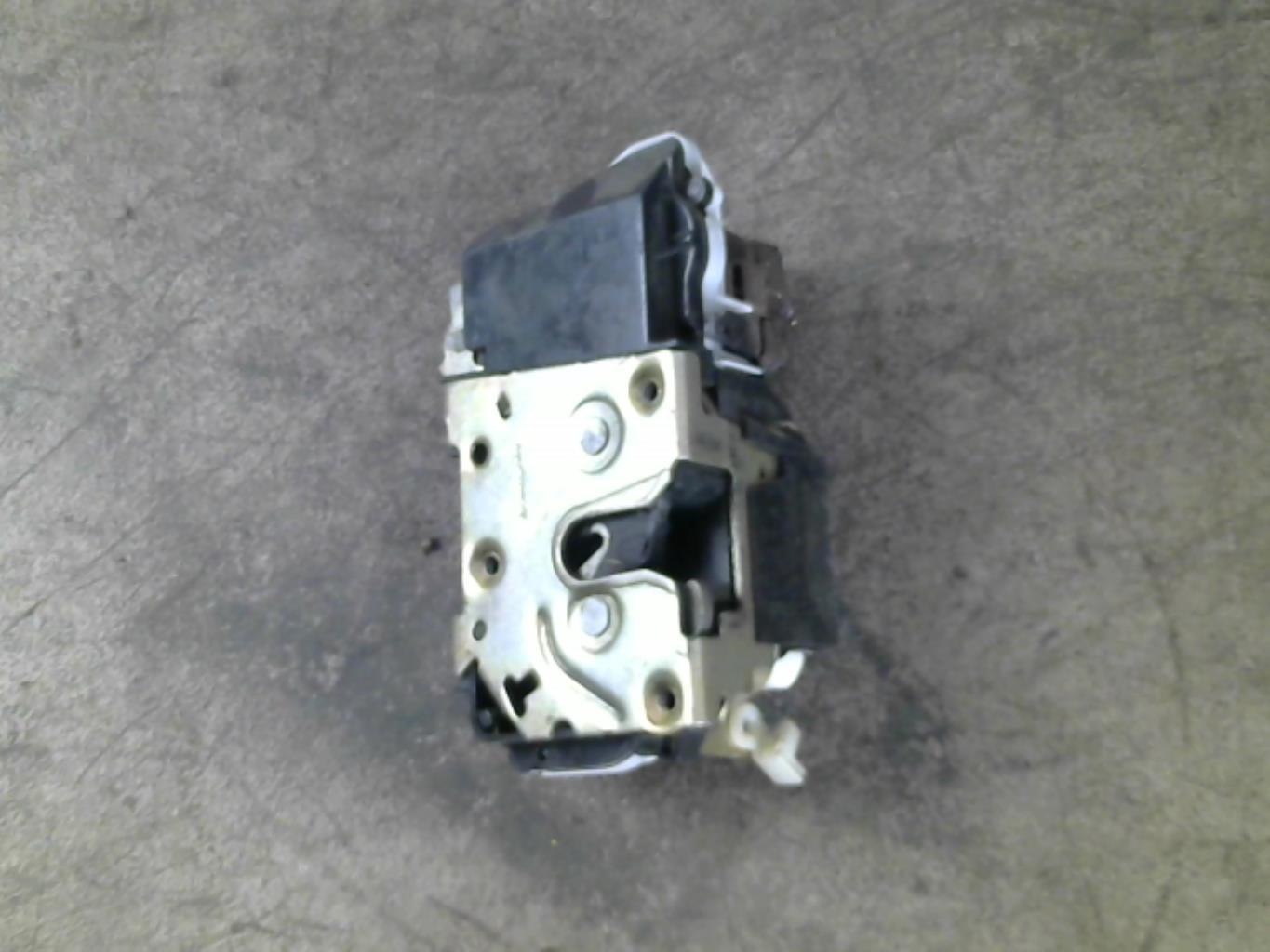 Serratura anteriore sinistra CITROEN C5 1 PHASE 1 Gasolina - 1