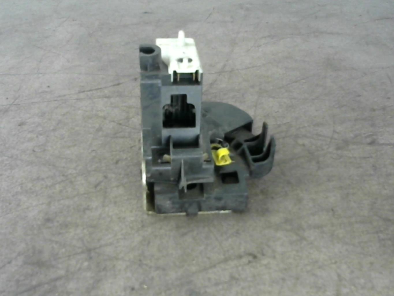 Serrure avant gauche RENAULT CLIO 2 PHASE 2 Diesel - 1