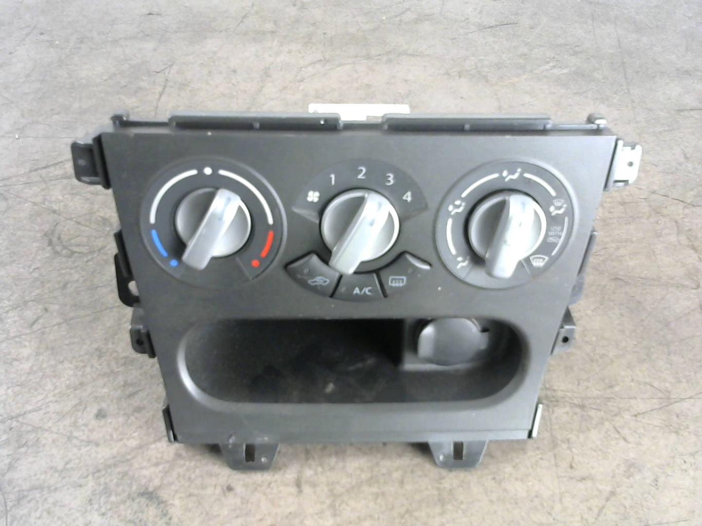 Commande chauffage SUZUKI SPLASH Essence - 1